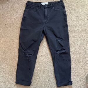 Women’s Hollister Curvy Ultra High Rise Mom Jean Black 12R NWT